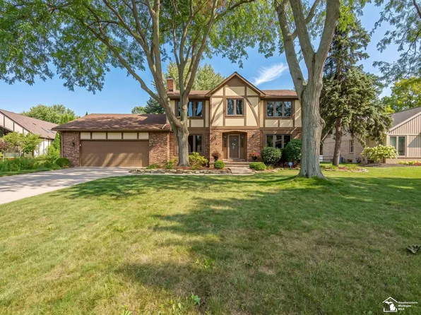 14998 Kay Dr, Monroe, MI 48161