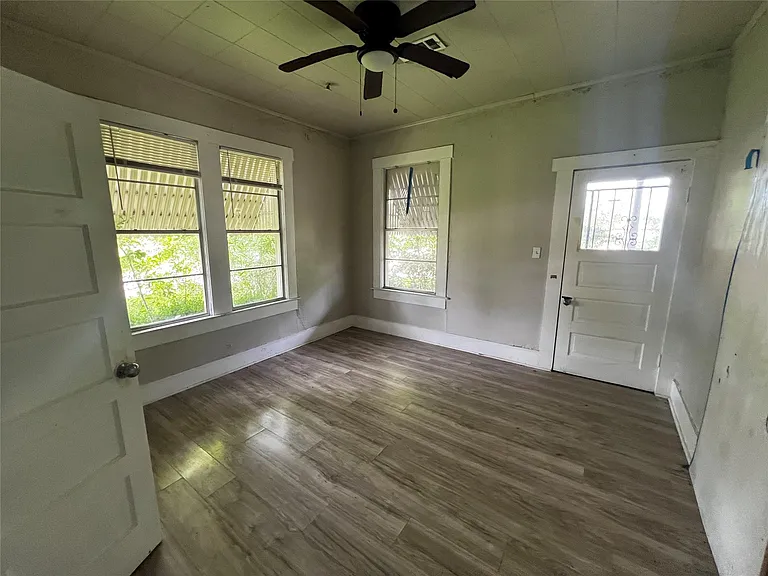 535 Thomas Blvd — Photo 5
