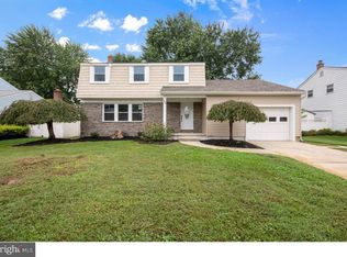 15 Candlestick Rd, Clementon, NJ 08021