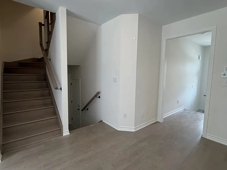 22 Brethet Hts — Photo 8
