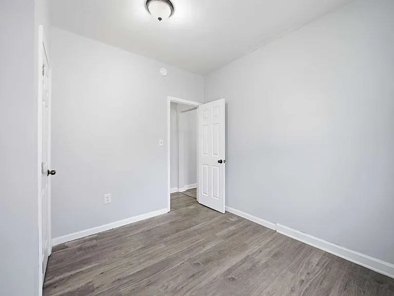 505 W Church St — Photo 18