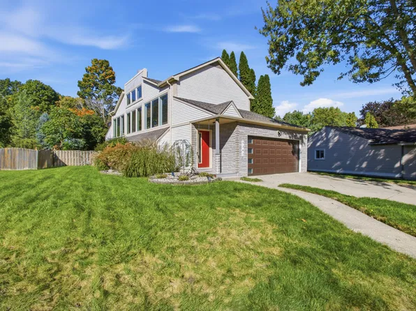 5362 Indian Trl, Ypsilanti, MI 48197