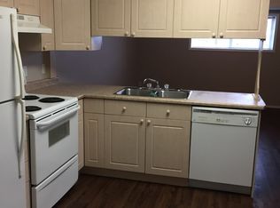 3140 30th Ave NW #1A, Edmonton, AB T6T1T4