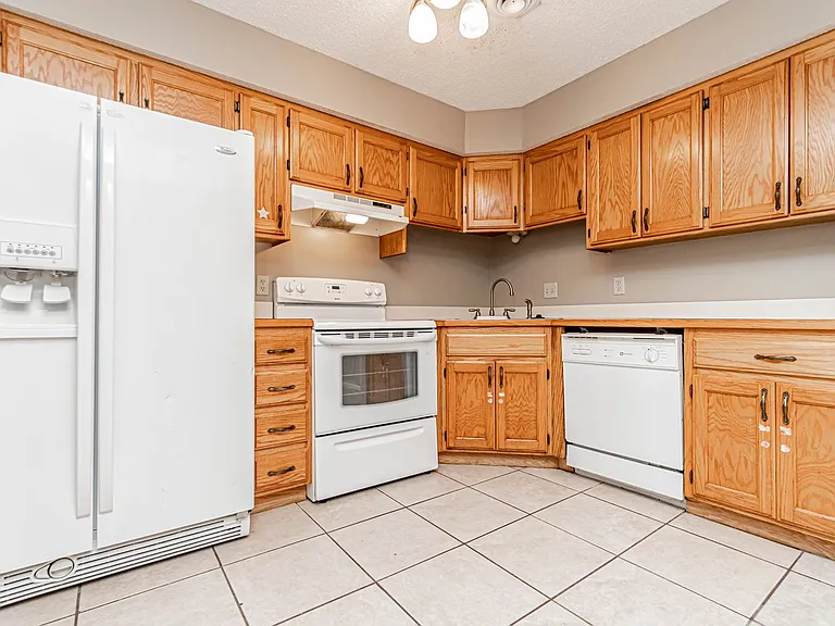 1528 Saint Marys Rd — Photo 8