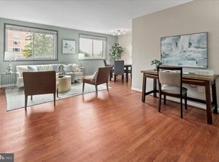 2016 N Adams St APT 701, Arlington, VA 22201