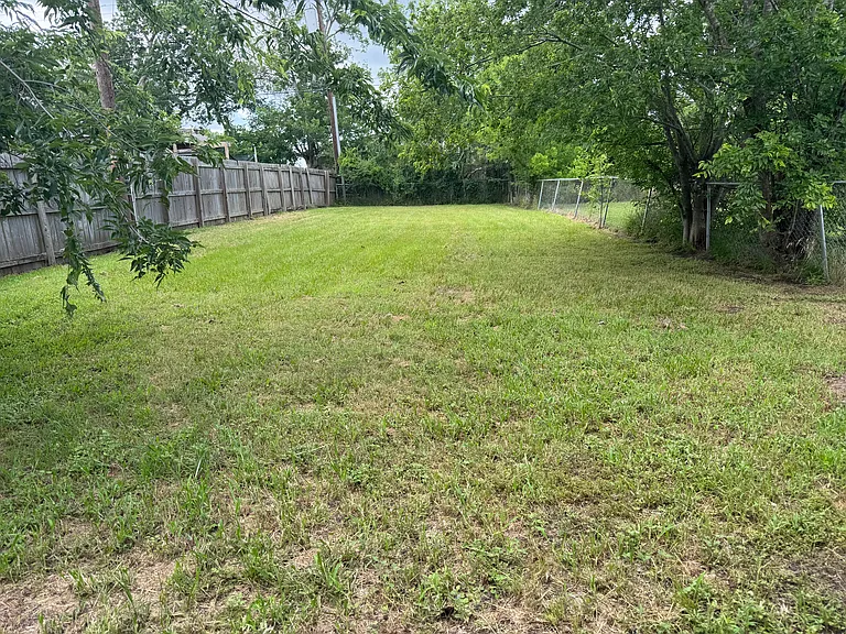 2405 Long Dr #A — Photo 14
