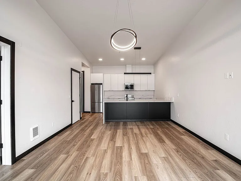 821 N 4th St #307 — Photo 25