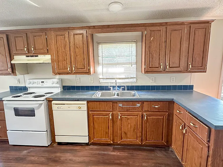16487 Brittany Way — Photo 10