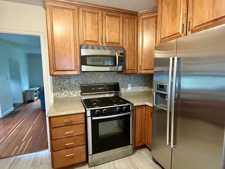 7620 Grand Ave S — Photo 2