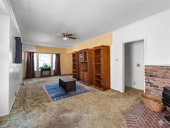 5th image of 242 Karr Avenue