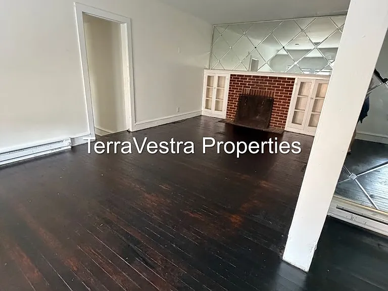 424 W Broad Street — Photo 14