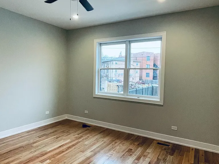 5522 W Higgins Ave #2E — Photo 5