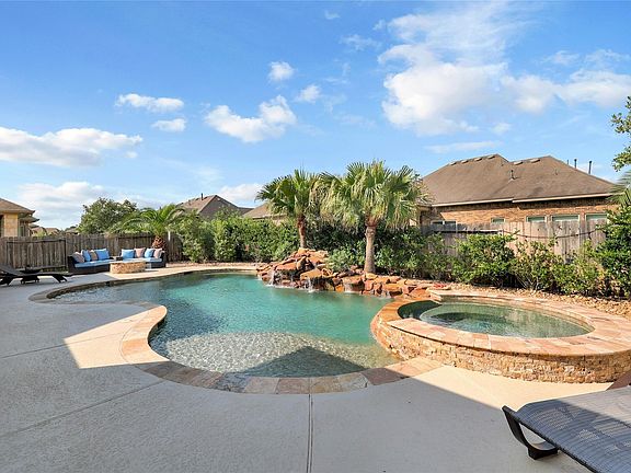 2nd image of 12902 Arlington Meadows Lane