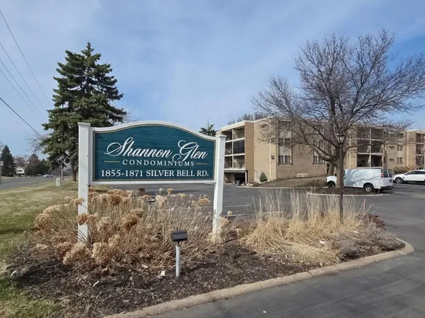 1855 Silver Bell Rd, Saint Paul, MN 55122