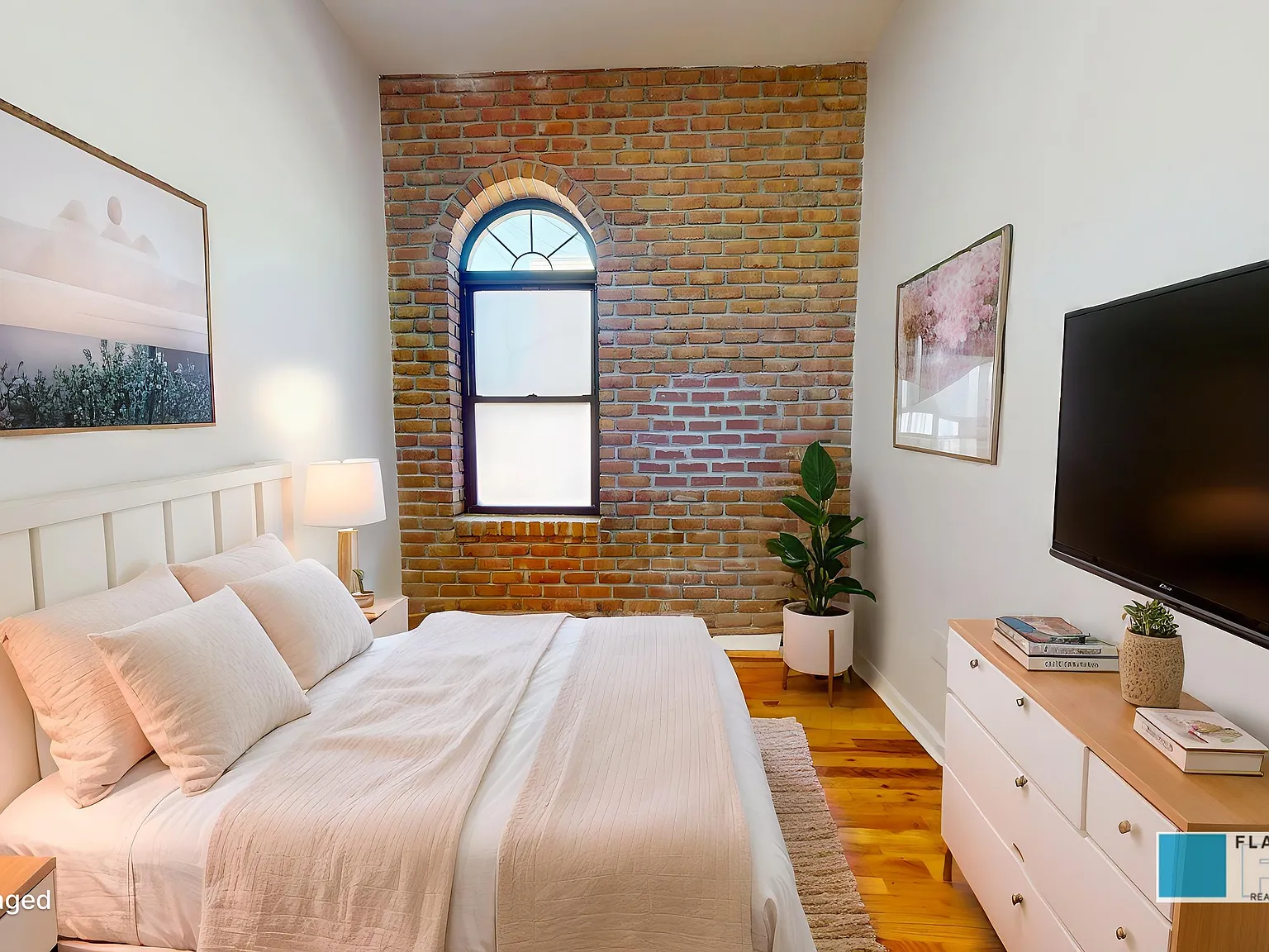436 Graham Avenue — Photo 3