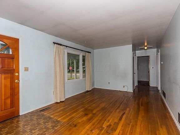 3rd image of 1370 Maetzel Dr