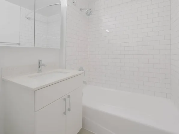 400 West 37th Street image 35 of 69