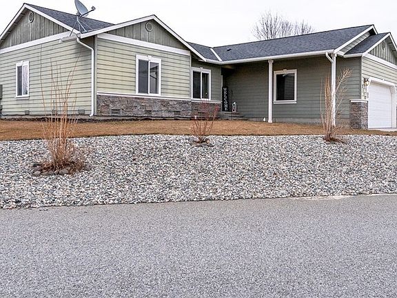 3rd image of 2178 Inglewood Dr