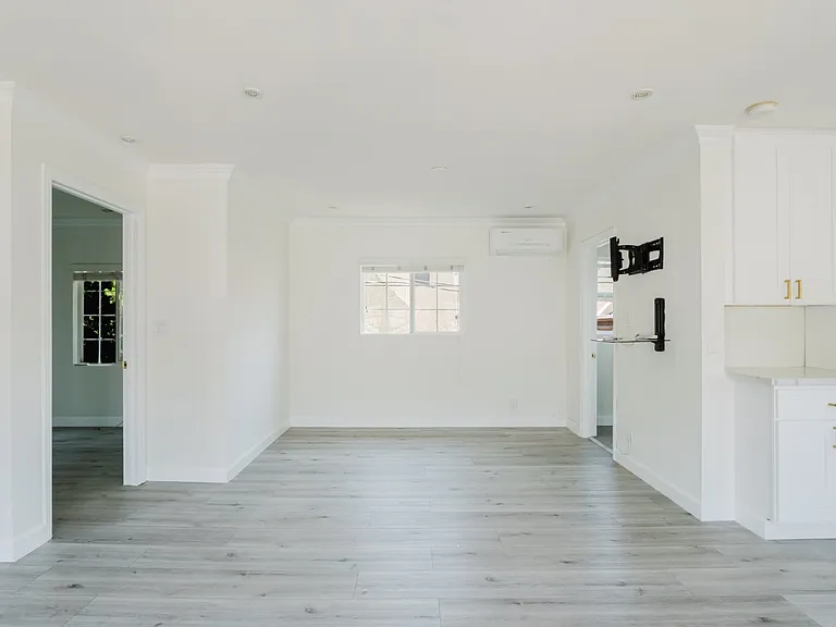 408 Spencer St #D — Photo 7