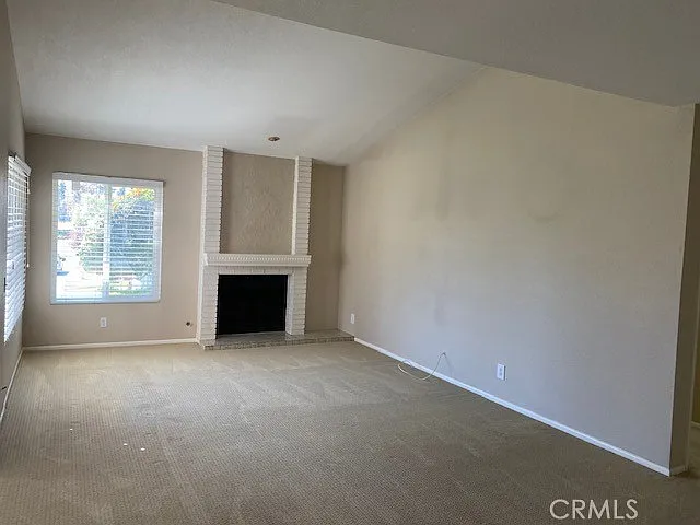 3 bed, 1472 sqft, $4,200 — Photo 4