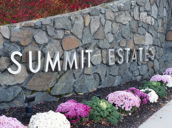 1004 Paradise Rd APT Phj, Swampscott, MA 01907