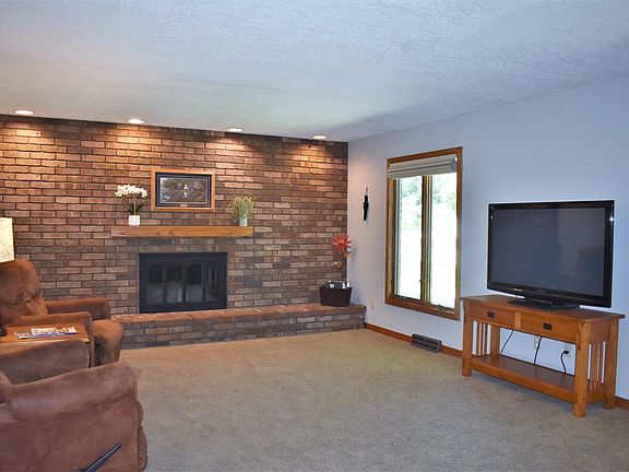 3rd image of 1212 Oak Park Blvd