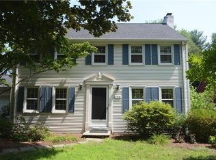 734 Mountain Rd, West Hartford, CT 06117