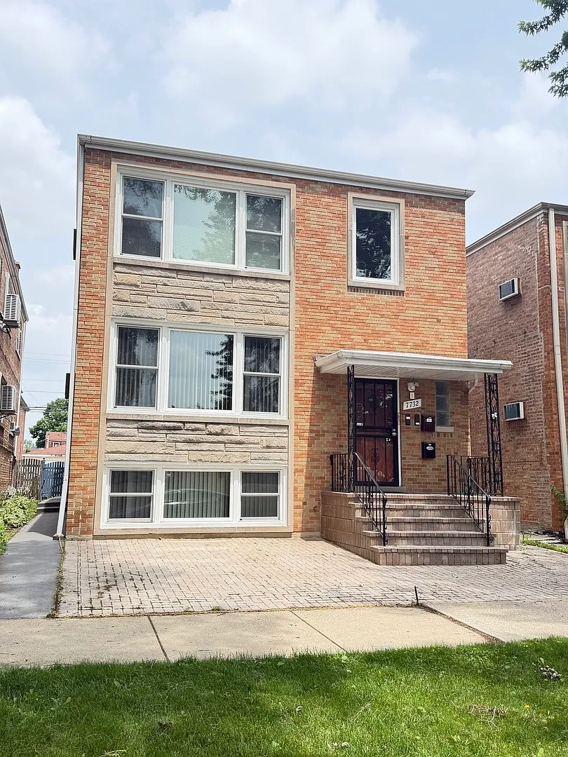 2 bed, 1.5 bath, 1150 sqft, $1,800 — Photo 1