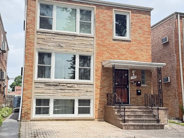 7732 W Addison St #G — Photo 1