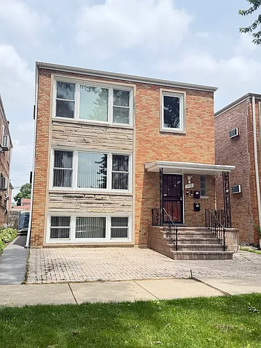 7732 W Addison St #G Photo 1 7732 W Addison St #G Photo 1