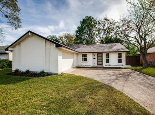 910 Greenbriar Dr, Garland, TX 75043