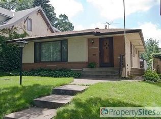 2054 Lincoln Ave, Saint Paul, MN 55105