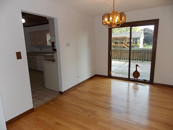 5th image of 10300 W Paddock Ave