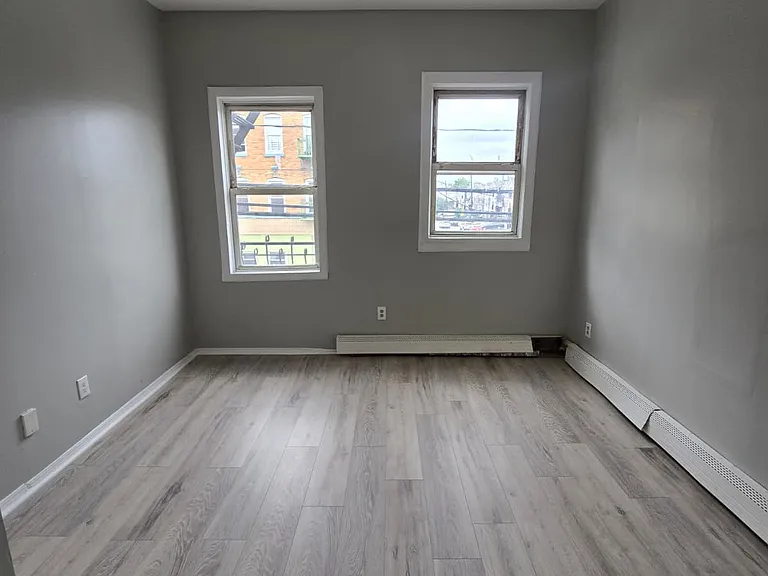 231 3rd St #2A — Photo 5