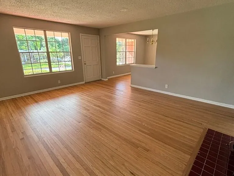 5321 Rollins Ave — Photo 31