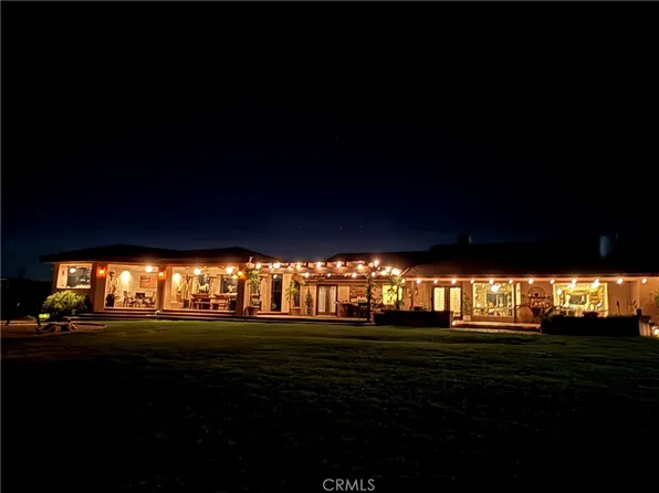 8686 Capelin Rd, Phelan, CA 92371