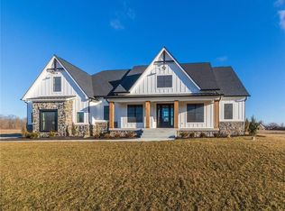 2326 W Stone Ridge Trl, Greenfield, IN 46140