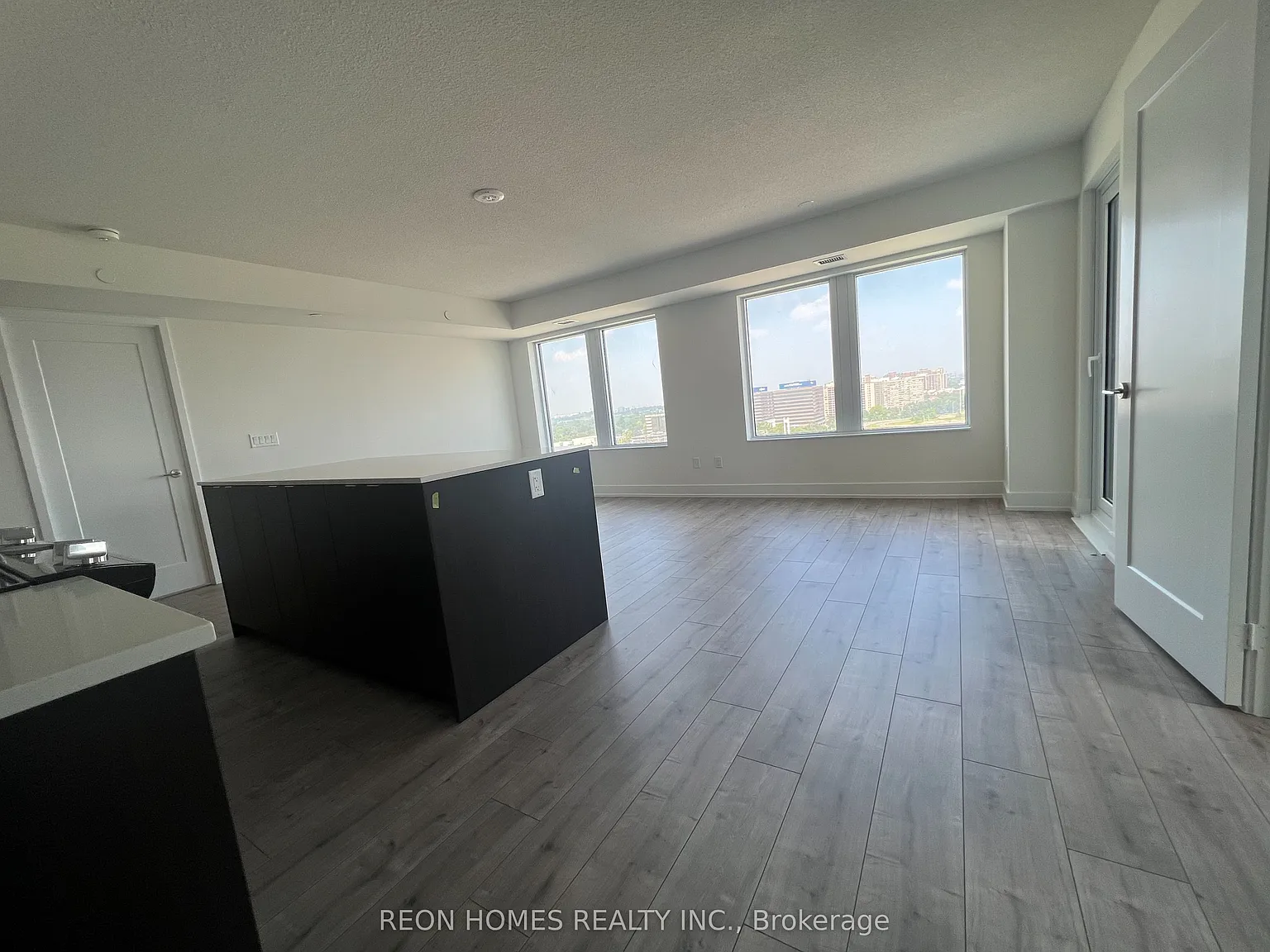 3 bed, $3,400 — Photo 4