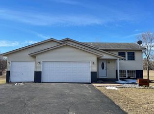 19764 5th St NE, East Bethel, MN 55011
