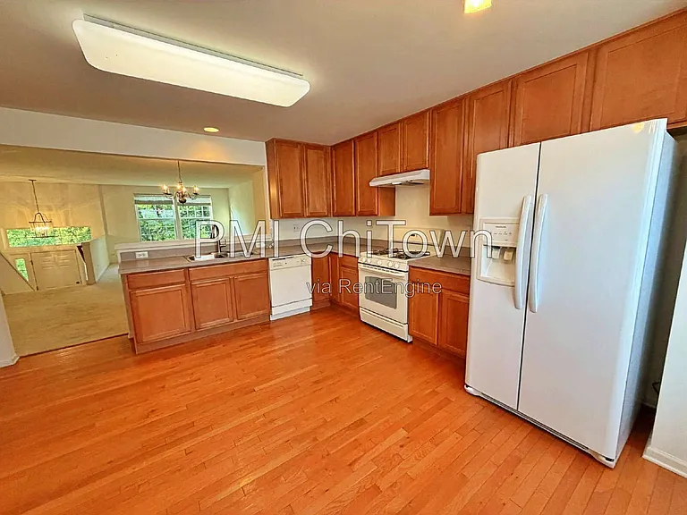 2438 Anna Way — Photo 4