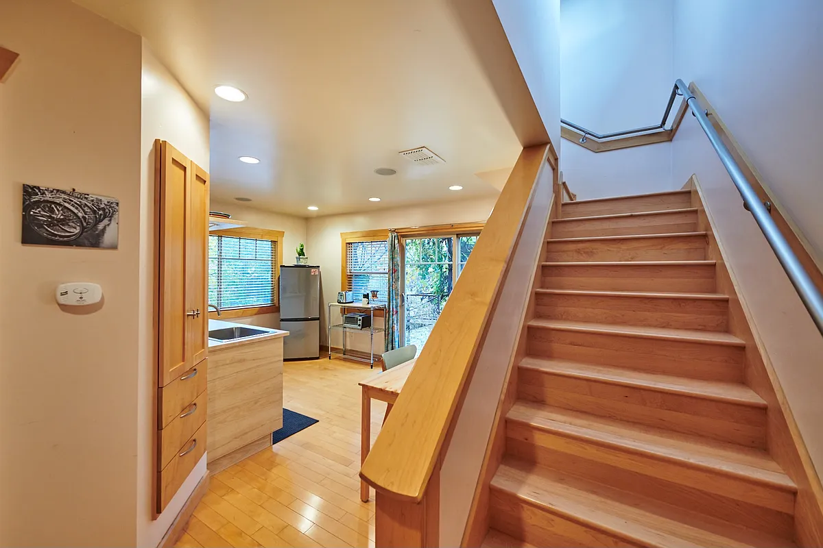 Building Photo - 3525 Grantwood Way