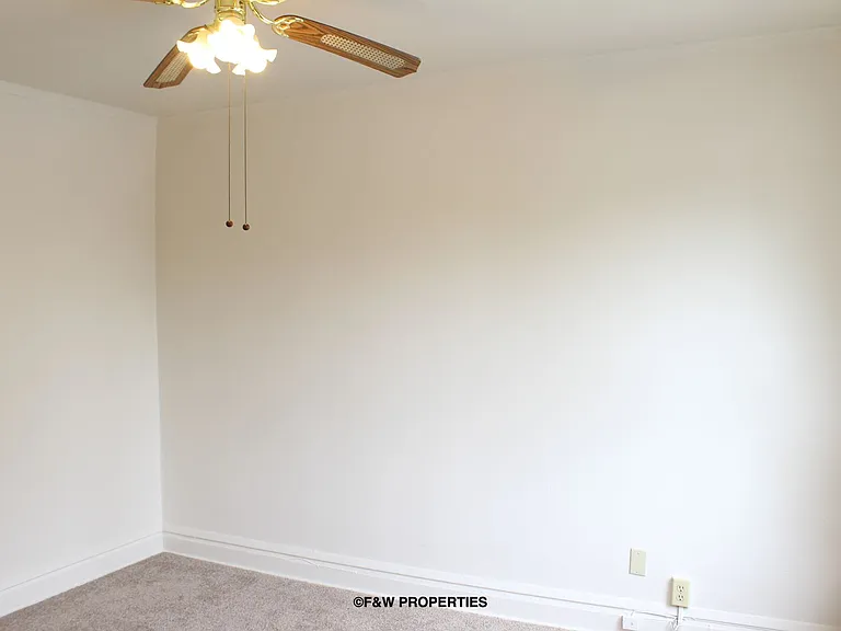 1560 E. Broad St. — Photo 86