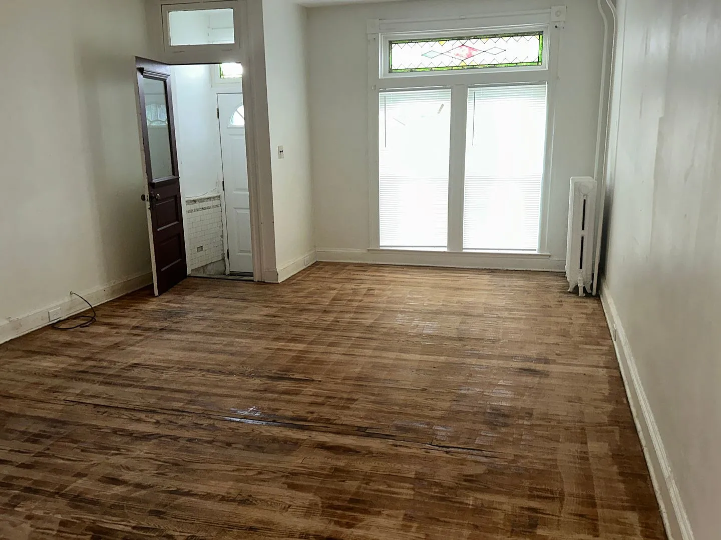 Spacious Home Available for Rent! W/D! Available Now! — Photo 3