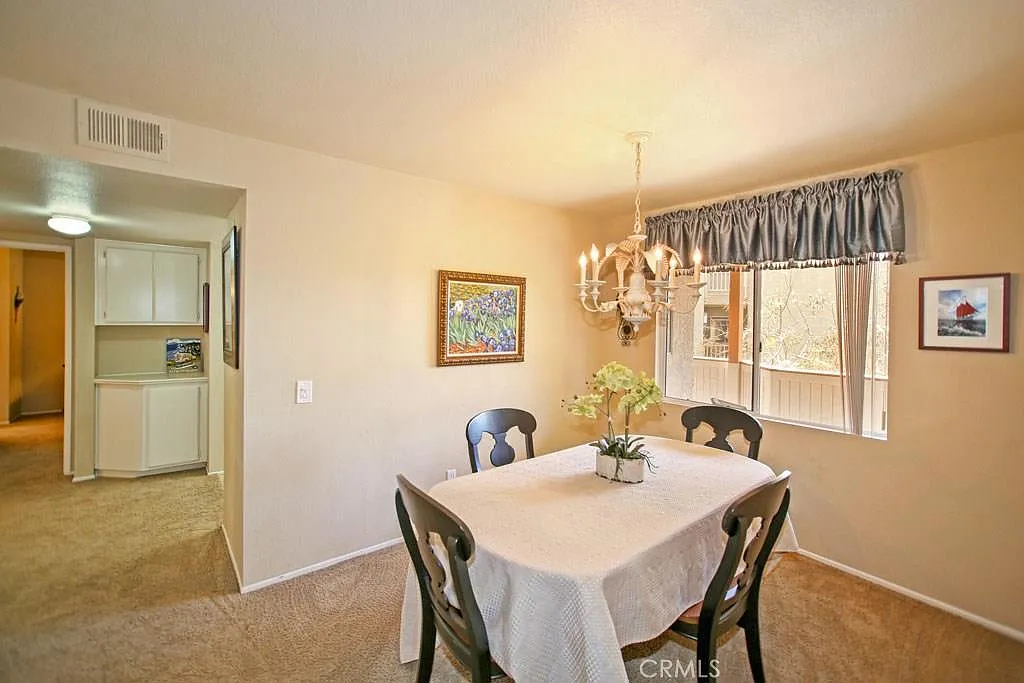 2 bed, 1200 sqft, $4,250 — Photo 4