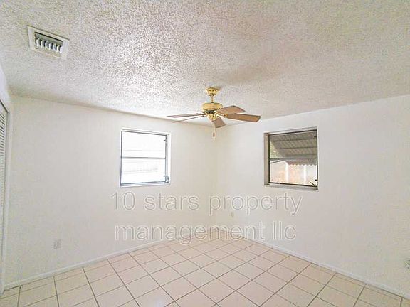 3rd image of 3302 Bainbridge Dr