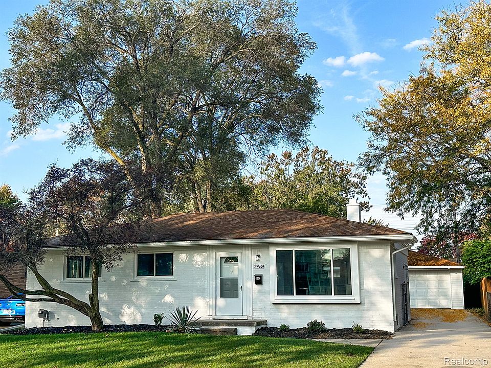 1st image of 29639 Fairfield Dr
