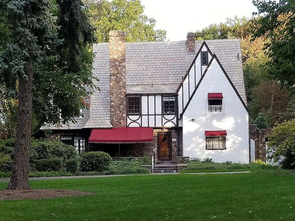 1st image of 1528 S Shore Dr