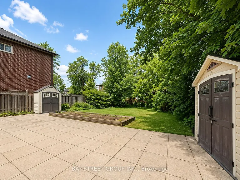 9 Glenborough Park Cres — Photo 12