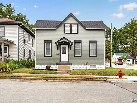 2nd image of 329 Houston St