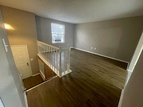 4th image of 6781 Centennial Dr